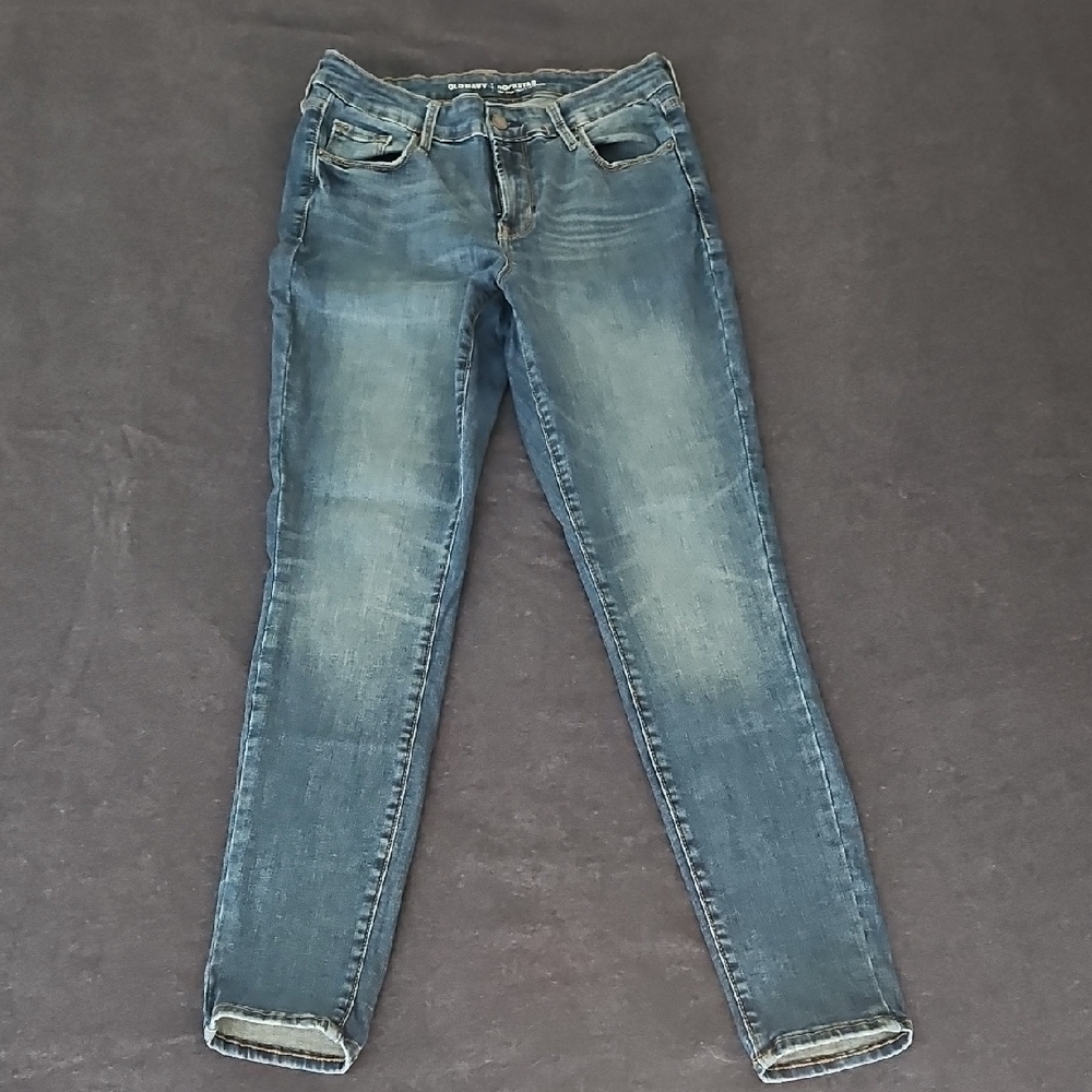 Old Navy Women's Skinny Jeans in Faded Blue